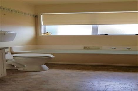 Photo of property in 22 Oriel Avenue, Tawa, Wellington, 5028