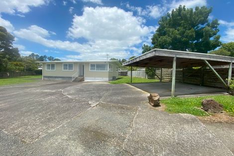 Photo of property in 19 Pendlebury Street, Green Bay, Auckland, 0604