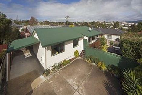 Photo of property in 53a Awaroa Road, Sunnyvale, Auckland, 0612