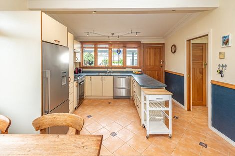 Photo of property in 100 Portal Street, Durie Hill, Whanganui, 4500