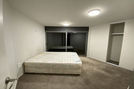 Photo of property in 71 Tamworth Crescent, Newlands, Wellington, 6037