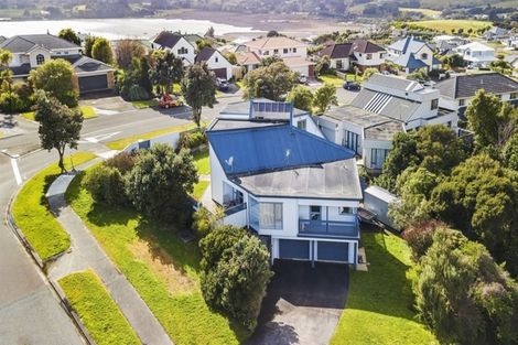 Photo of property in 40 Joseph Banks Drive, Whitby, Porirua, 5024