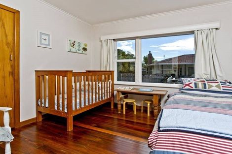 Photo of property in 13 Bruce Road, Glenfield, Auckland, 0629