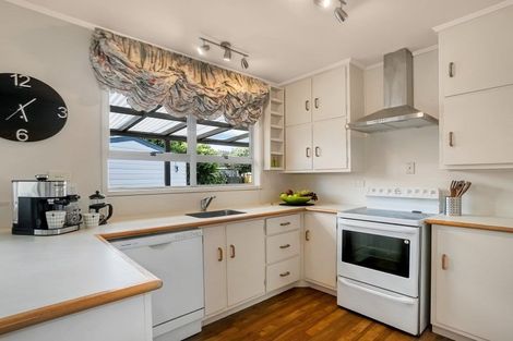 Photo of property in 15 Bedlington Avenue, Manurewa, Auckland, 2102