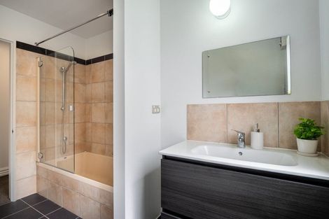 Photo of property in 44 Sylvan Street, Lake Hayes, Queenstown, 9304