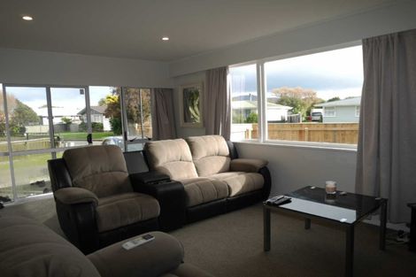 Photo of property in 86 Michael Road, Paraparaumu Beach, Paraparaumu, 5032