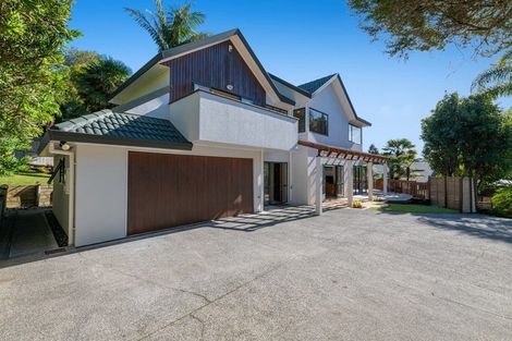 Photo of property in 8 Saint Lucia Place, Unsworth Heights, Auckland, 0632