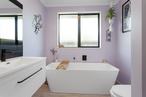 Photo of property in 18 Claremont Crescent, Amberley, 7410