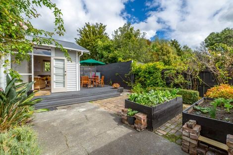Photo of property in 45 Cambridge Terrace, Masterton, 5810