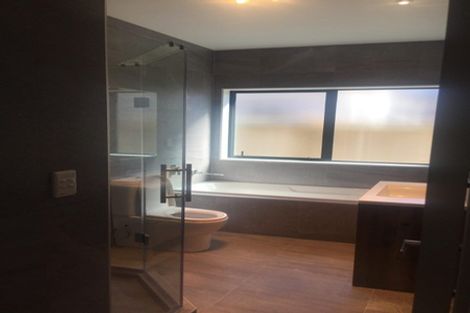 Photo of property in 1 Kakabeak Way, Takanini, 2110