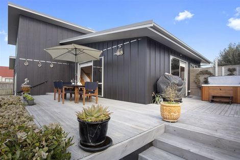 Photo of property in 405b Ocean Road, Whangamata, 3620