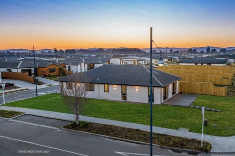 Photo of property in 2 Waituna Street, Pegasus, 7612