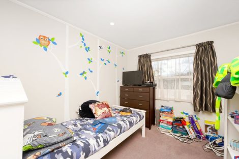 Photo of property in 5 Edgewood Way, Henderson, Auckland, 0612