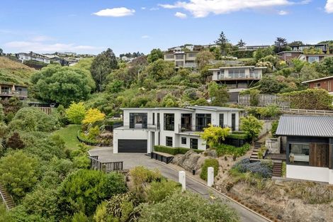 Photo of property in 16 Iles Lane, Cashmere, Christchurch, 8022