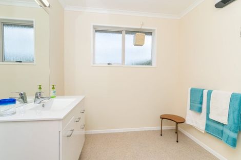 Photo of property in 6 Cross Street, Milton, 9220