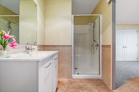 Photo of property in 6 Magnolia Place, Flat Bush, Auckland, 2016