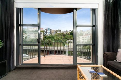 Photo of property in Atrium Towers, 5o/154 The Terrace, Wellington Central, Wellington, 6011