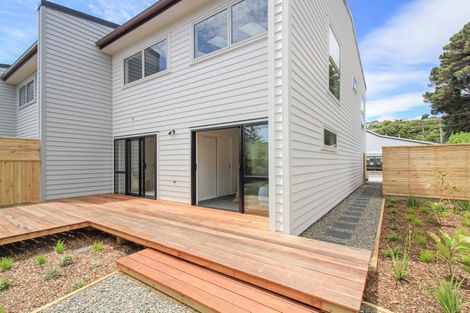 Photo of property in 1/7 Grays Road, Plimmerton, Porirua, 5026