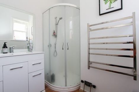 Photo of property in 2 Bains Avenue, Hamilton East, Hamilton, 3216