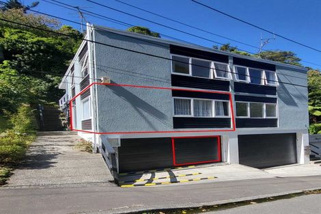 Photo of property in 1/8 Governor Road, Northland, Wellington, 6012