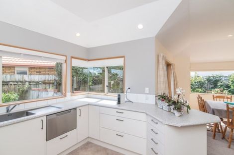 Photo of property in 31 Beach Haven Place, Paraparaumu Beach, Paraparaumu, 5032