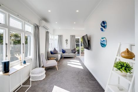 Photo of property in 25 Georges Drive, Napier South, Napier, 4110