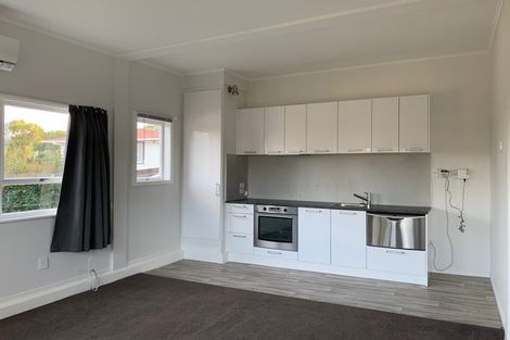 Photo of property in 72 Alexander Street, Cockle Bay, Auckland, 2014