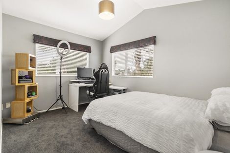 Photo of property in 19 Patons Road, Howick, Auckland, 2014