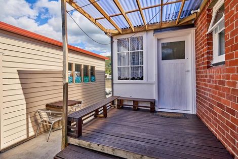 Photo of property in 218 Naenae Road, Naenae, Lower Hutt, 5011