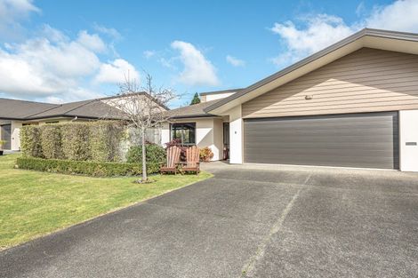 Photo of property in Caversham Park, 2/7 Caversham Road, Westmere, Whanganui, 4501