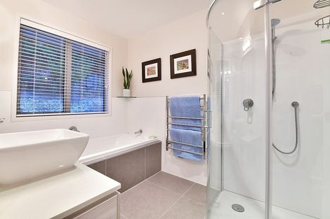 Photo of property in 11/24 Ferry Road, Wade Heads, Whangaparaoa, 0932