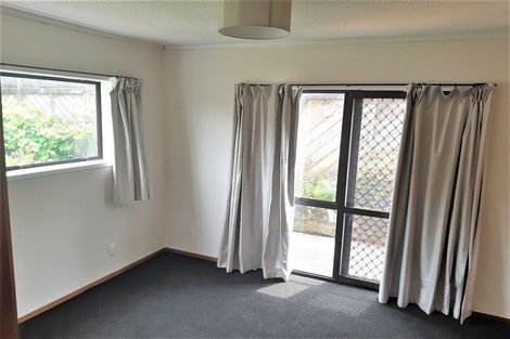 Photo of property in 1/58 Hillcrest Avenue, Hillcrest, Auckland, 0627