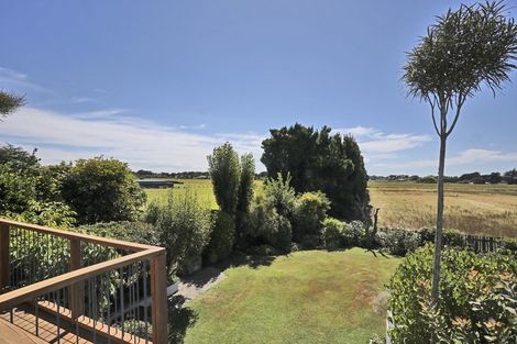 Photo of property in 92 Moana Street, Rosedale, Invercargill, 9810