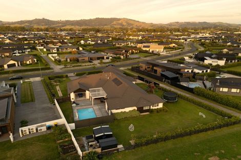 Photo of property in 19 Mike Smith Drive, Cambridge, 3434