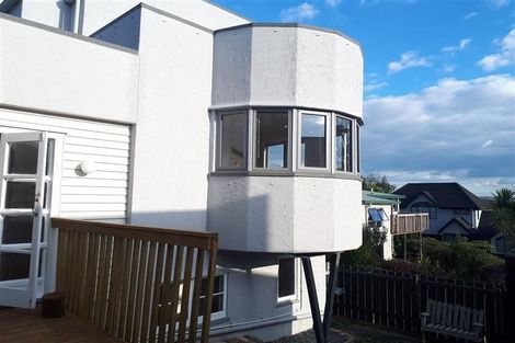 Photo of property in 11 Kenmure Avenue, Forrest Hill, Auckland, 0620