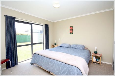 Photo of property in 4 Low Avenue, Foxton Beach, Foxton, 4815