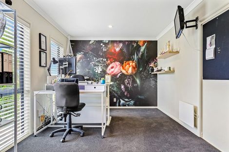 Photo of property in 8 Milkers Gate, Parklands, Christchurch, 8083