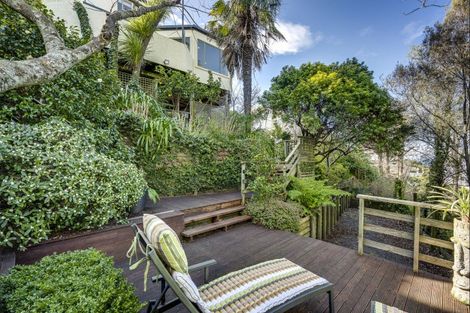 Photo of property in 11 Sealy Road, Bluff Hill, Napier, 4110