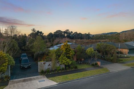Photo of property in 11 Harry Shaw Way, Raumati South, Paraparaumu, 5032