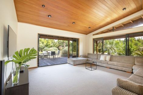 Photo of property in 102a Omaha Flats Road, Tawharanui Peninsula, Warkworth, 0986