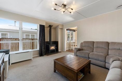 Photo of property in 6 Chittick Street, Stokes Valley, Lower Hutt, 5019
