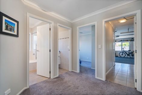 Photo of property in 29 Wells Place, Whitianga, 3510