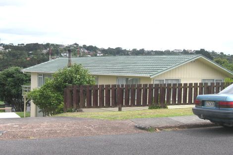 Photo of property in 11 Waverley Avenue, Glenfield, Auckland, 0629