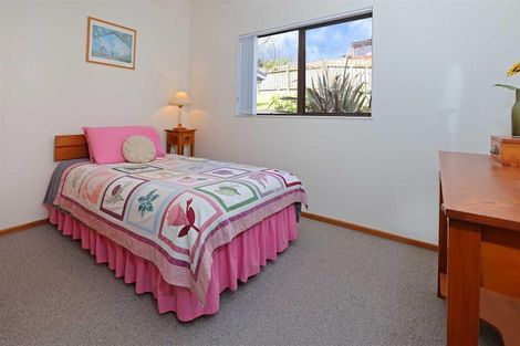 Photo of property in 13 Vintage Drive, Henderson, Auckland, 0612