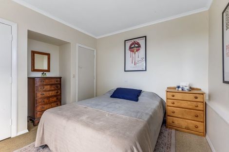 Photo of property in 10 Lawry Street, Moturoa, New Plymouth, 4310