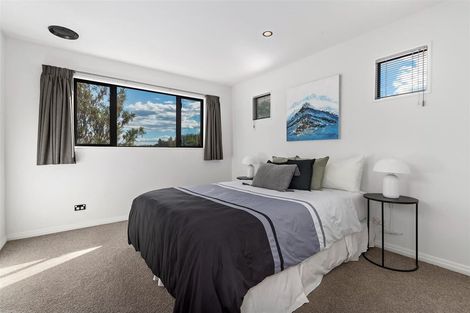 Photo of property in 1 Coburn Place, Lake Hayes, Queenstown, 9304