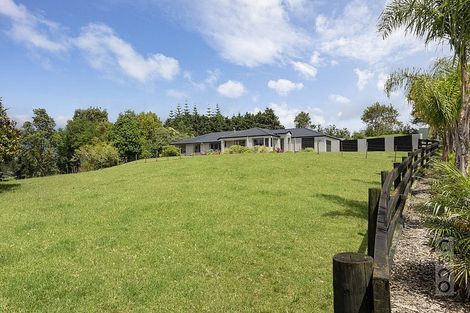 Photo of property in 371 Old North Road, Kumeu, 0892