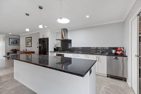 Photo of property in 67 Awatira Drive, Papamoa Beach, Papamoa, 3118