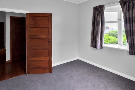 Photo of property in 31 Happy Valley Road, Owhiro Bay, Wellington, 6023