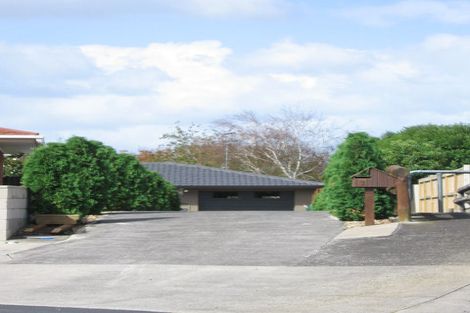 Photo of property in 7 Hill Rise, Sunnyhills, Auckland, 2010